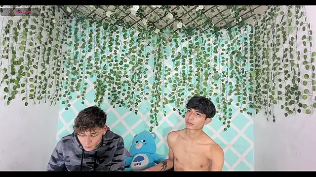 oliverhot2005 online show from 13, 1, 2026