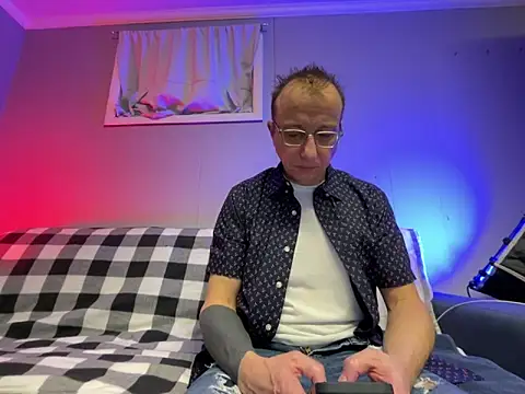 Snapshot of mouser21212 chatting on 13, 1, 2025 mouser21212 online show from 13, 1, 2025