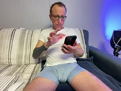 Snapshot of mouser21212 chatting on 18, 1, 2025 mouser21212 online show from 18, 1, 2025