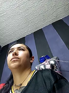 LucyStrike  online show from 28, 2, 2025