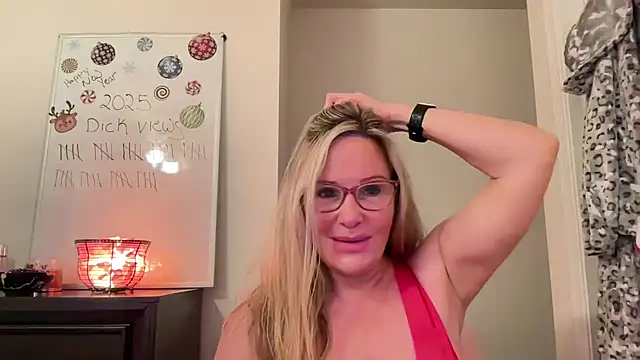 Snapshot of Milf_Goddess chatting on 27, 1, 2025 Milf Goddess online show from 27, 1, 2025