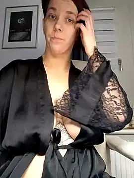 Snapshot of Loona-Lexxington chatting on 5, 2, 2025 Loona-Lexxington online show from 5, 2, 2025