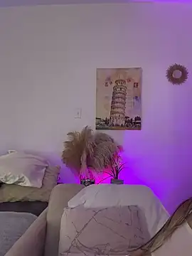 Ashleyjenner  online show from 8, 4, 2026