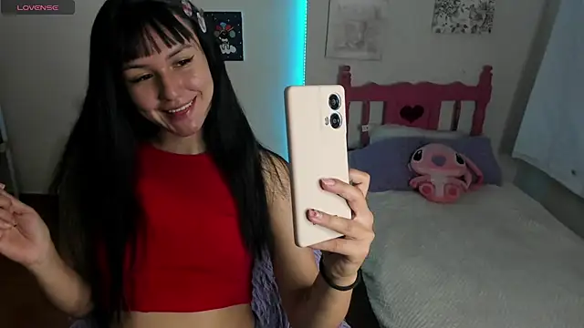 cute roxy online show from 28, 2, 2025