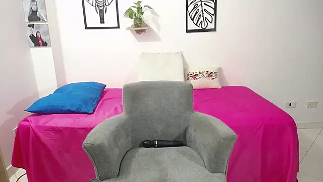 renata salinas 1 online show from 1, 3, 2025