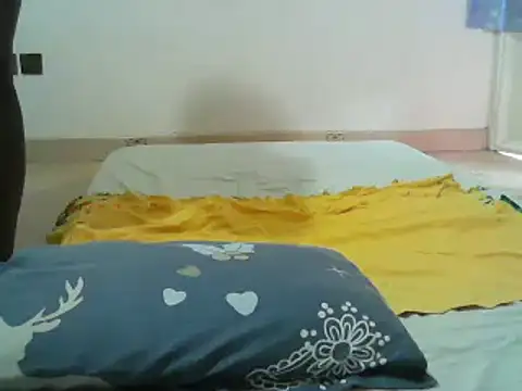 Snapshot of princess-cutie12 chatting on 26, 2, 2025 princess-cutie12 online show from 26, 2, 2025