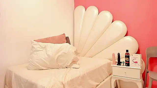 Vicky Freedom online show from 19, 2, 2025