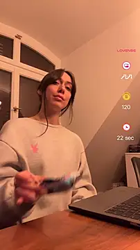 Snapshot of emiliasommer chatting on 1, 10, 2025 emiliasommer online show from 1, 10, 2025