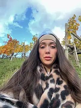 Snapshot of emiliasommer chatting on 24, 10, 2025 emiliasommer online show from 24, 10, 2025