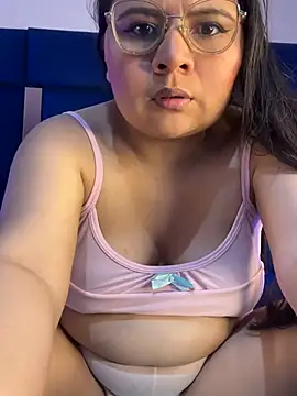 alice love052 online show from 17, 4, 2026