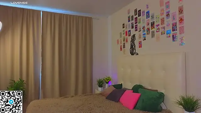 oliviabr0wn0 online show from 18, 10, 2025