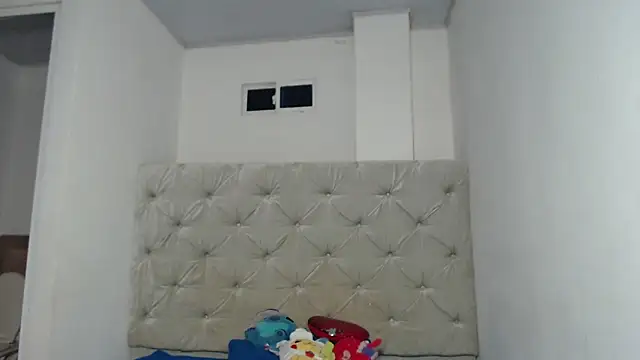 Melody phillips2 online show from 12, 9, 2025