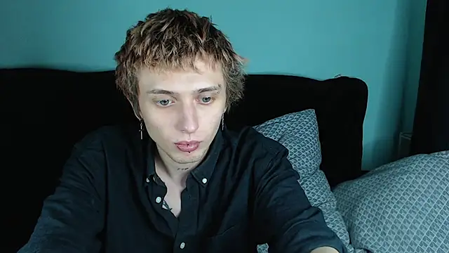 Snapshot of axxxturel chatting on 3, 1, 2025 axxxturel online show from 3, 1, 2025