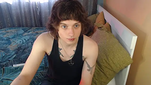 Snapshot of axxxturel chatting on 23, 9, 2025 axxxturel online show from 23, 9, 2025