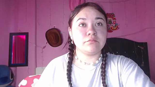 NikkiRous  online show from 6, 11, 2025