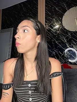 Ema azel online show from 5, 1, 2025