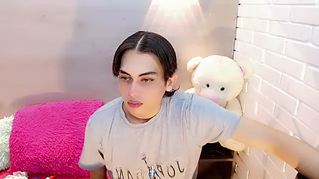 Daniela Pink  online show from 27, 9, 2025
