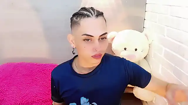 Daniela Pink  online show from 20, 11, 2025