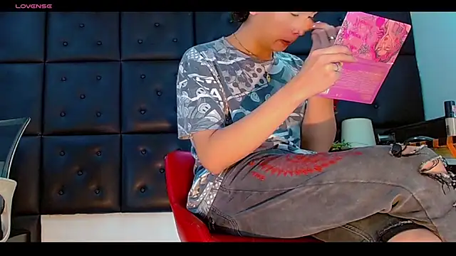 Daniela Pink  online show from 14, 7, 2026