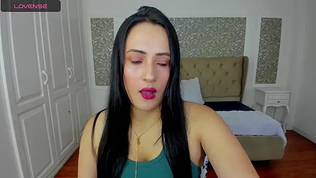 Snapshot of KimWessel_ chatting on 28, 4, 2026 KimWessel online show from 28, 4, 2026
