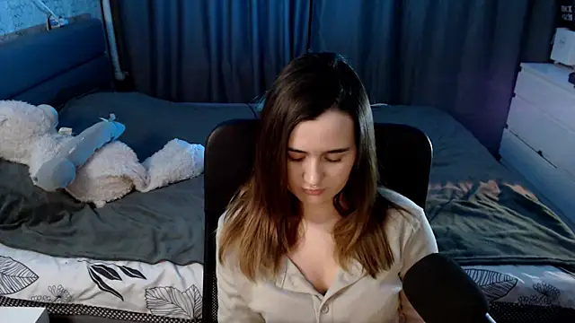 KiraYammy online show from 12, 12, 2024