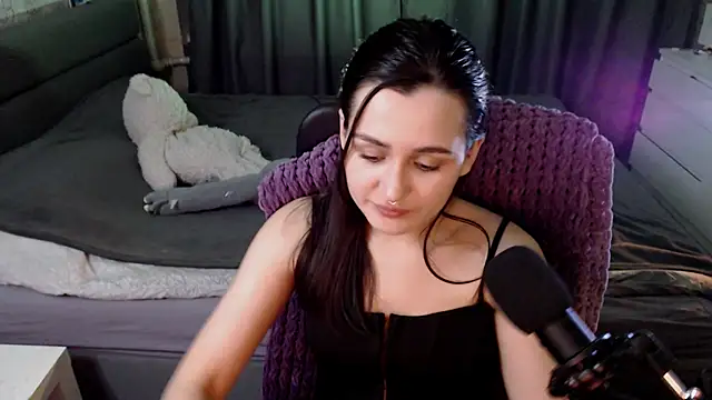 KiraYammy online show from 27, 12, 2024