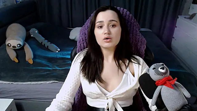 KiraYammy online show from 8, 1, 2025