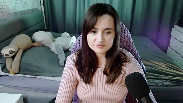 KiraYammy online show from 17, 2, 2025