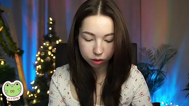 Snapshot of Sarah_Son chatting on 19, 12, 2024 Sarah Son online show from 19, 12, 2024