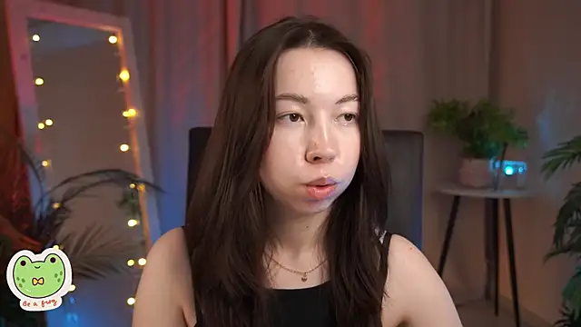Snapshot of Sarah_Son chatting on 26, 1, 2025 Sarah Son online show from 26, 1, 2025