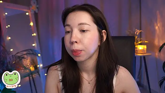 Snapshot of Sarah_Son chatting on 8, 2, 2025 Sarah Son online show from 8, 2, 2025