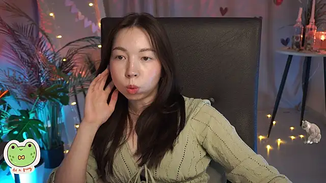Snapshot of Sarah_Son chatting on 18, 2, 2025 Sarah Son online show from 18, 2, 2025