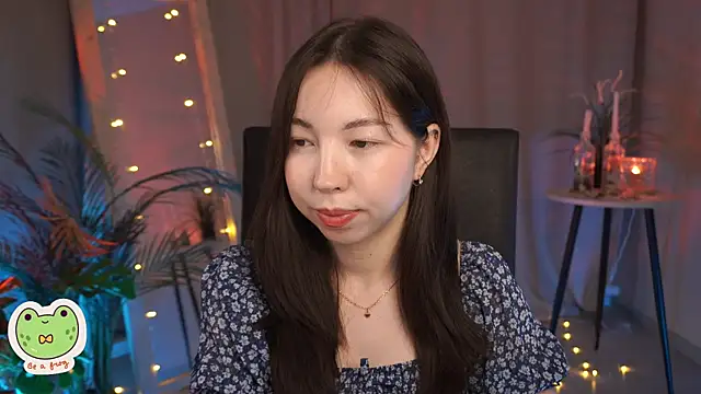 Snapshot of Sarah_Son chatting on 22, 2, 2025 Sarah Son online show from 22, 2, 2025