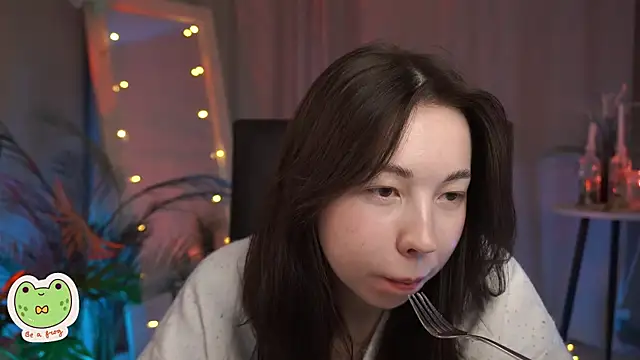 Snapshot of Sarah_Son chatting on 22, 2, 2025 Sarah Son online show from 22, 2, 2025