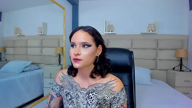 AnnyThompson  online show from 23, 10, 2025