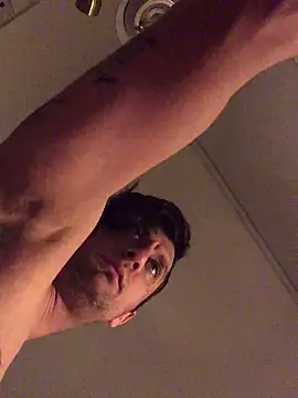 Kiss me2507 online show from 17, 12, 2024