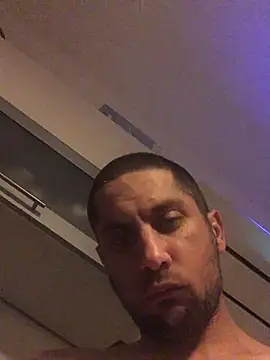 Kiss me2507 online show from 6, 1, 2025