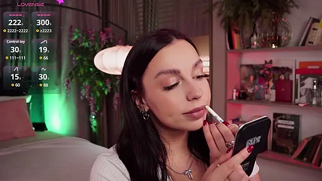 Snapshot of LunaNight chatting on 13, 1, 2025 LunaNight online show from 13, 1, 2025