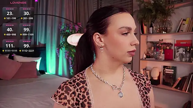 Snapshot of LunaNight chatting on 14, 1, 2025 LunaNight online show from 14, 1, 2025