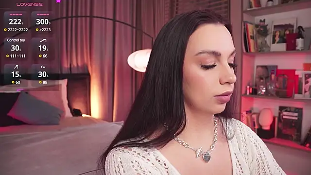 Snapshot of LunaNight chatting on 28, 1, 2025 LunaNight online show from 28, 1, 2025