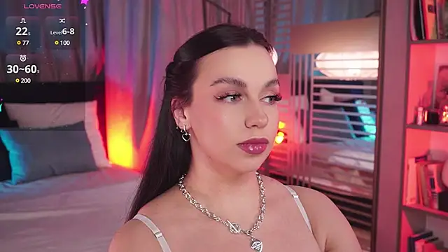 Snapshot of LunaNight chatting on 1, 2, 2025 LunaNight online show from 1, 2, 2025