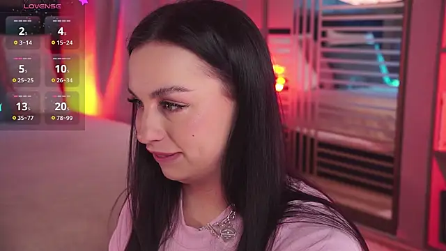 Snapshot of LunaNight chatting on 1, 2, 2025 LunaNight online show from 1, 2, 2025