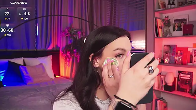 Snapshot of LunaNight chatting on 2, 2, 2025 LunaNight online show from 2, 2, 2025