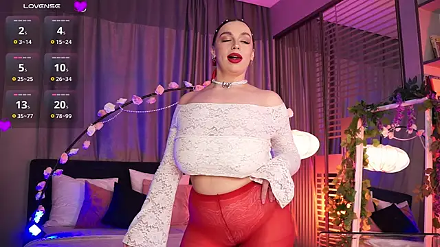 Snapshot of LunaNight chatting on 15, 2, 2025 LunaNight online show from 15, 2, 2025