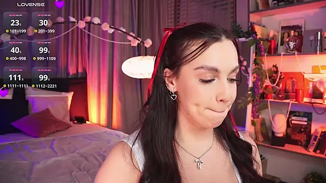 Snapshot of LunaNight chatting on 18, 2, 2025 LunaNight online show from 18, 2, 2025