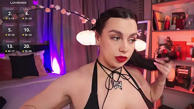 Snapshot of LunaNight chatting on 20, 2, 2025 LunaNight online show from 20, 2, 2025