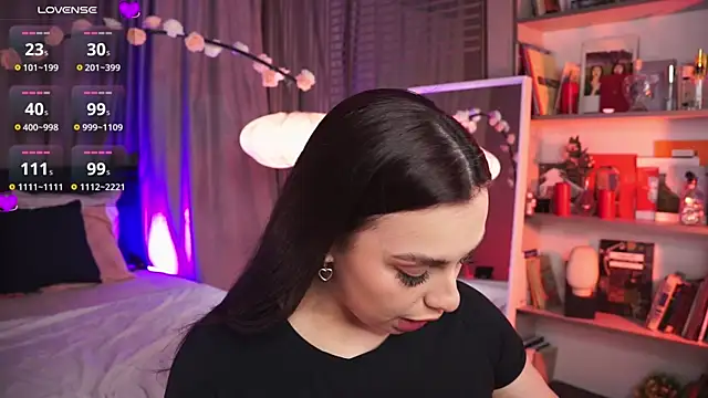 Snapshot of LunaNight chatting on 21, 2, 2025 LunaNight online show from 21, 2, 2025