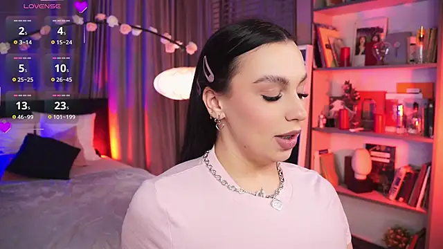 Snapshot of LunaNight chatting on 26, 2, 2025 LunaNight online show from 26, 2, 2025