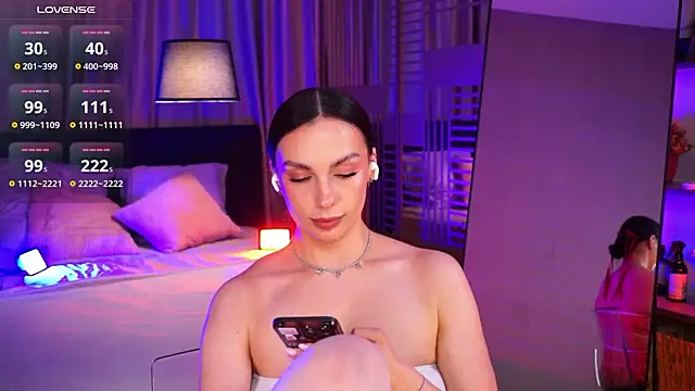 LunaNight online show from 17, 3, 2026