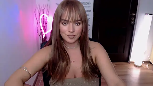 ChloeJewel1 online show from 2, 12, 2025